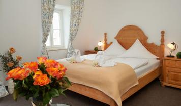Hotel Erbgericht Krippen | Bad Schandau-Krippen | Double room with country side style interior